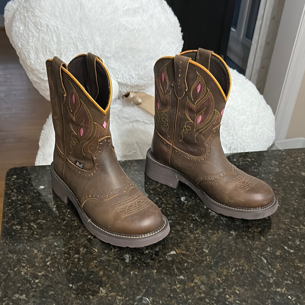 Justin Boots Brown and Pink Western Ankle Boots